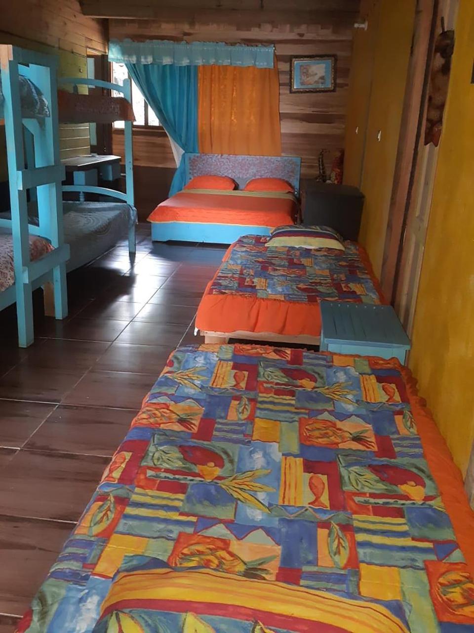 Wood House Hostel La Fortuna Luaran gambar