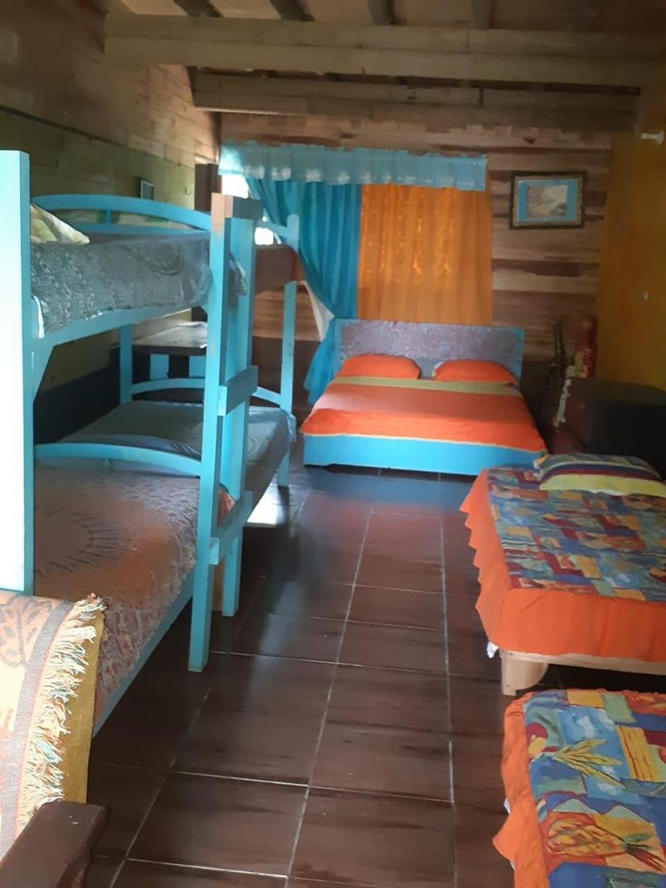 Wood House Hostel La Fortuna Luaran gambar
