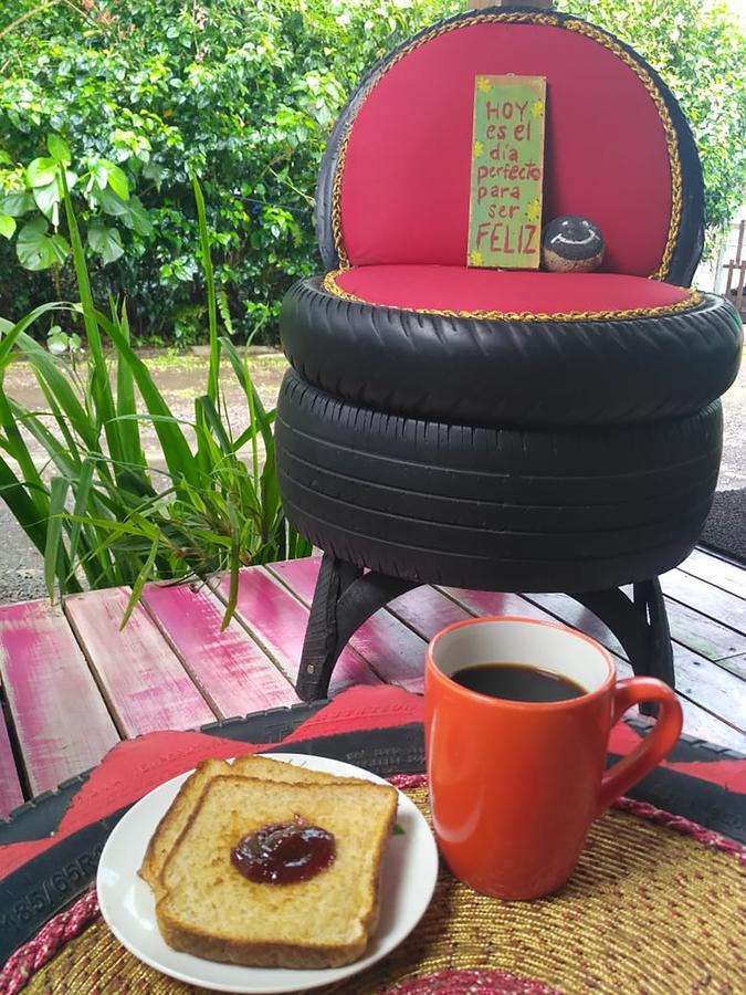 Wood House Hostel La Fortuna Luaran gambar